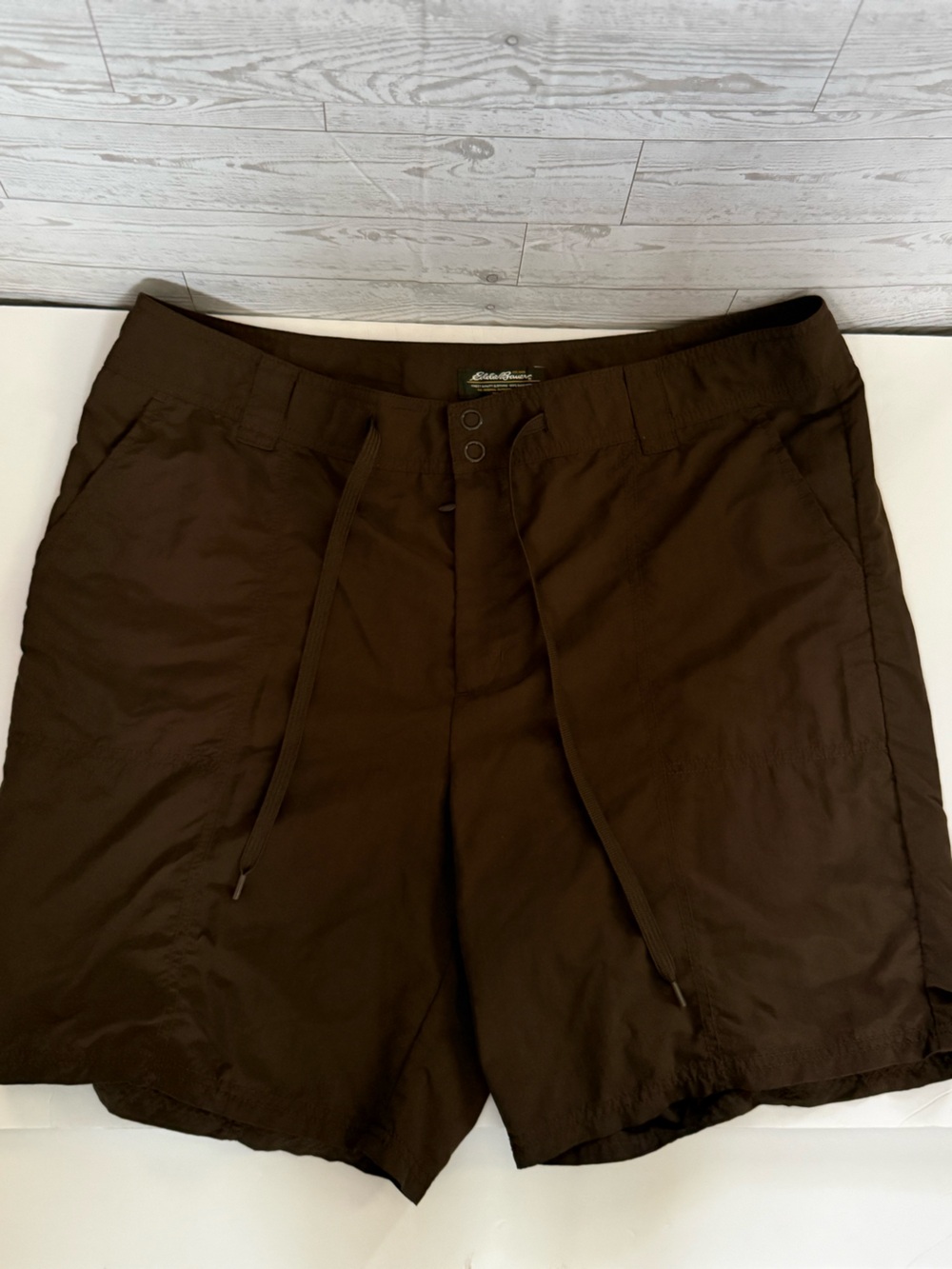 Eddie Bauer Shorts Women's Size 16 Brown Nylon Outdoor Hiking Drawstring Comfort